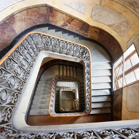 Escalier D'or Conciergeriedamecarcas Apartman Carcassone