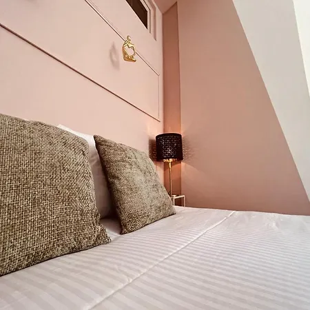 Escalier D'or Conciergeriedamecarcas Apartman