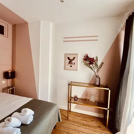 Escalier D'or Conciergeriedamecarcas Apartman Carcassone